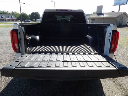 Used 2025 GMC Sierra 1500 SLT AWD/4WD image 10