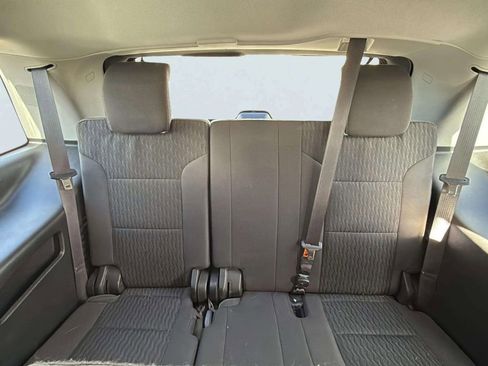 Used 2017 GMC Yukon SLE w/ SLE Value Package image 15