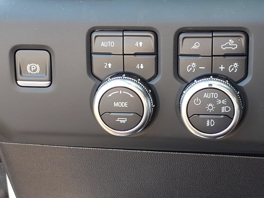 Used 2024 GMC Sierra 1500 Denali w/ Denali Reserve Package AWD/4WD image 19