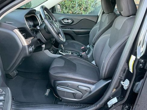 Used 2015 Jeep Cherokee Latitude image 7