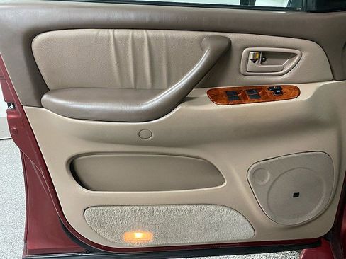 Used 2004 Toyota Tundra Limited image 10