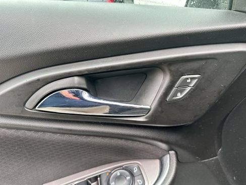 Used 2020 Chevrolet Malibu LT FWD image 43