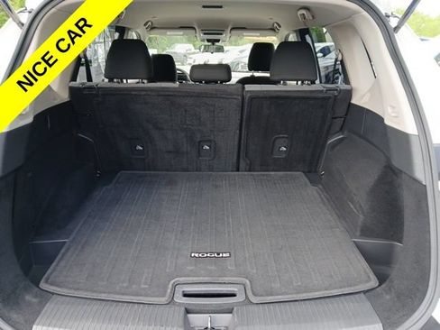 Used 2023 Nissan Rogue SV AWD/4WD image 9
