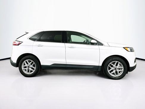 Used 2024 Ford Edge SEL image 10