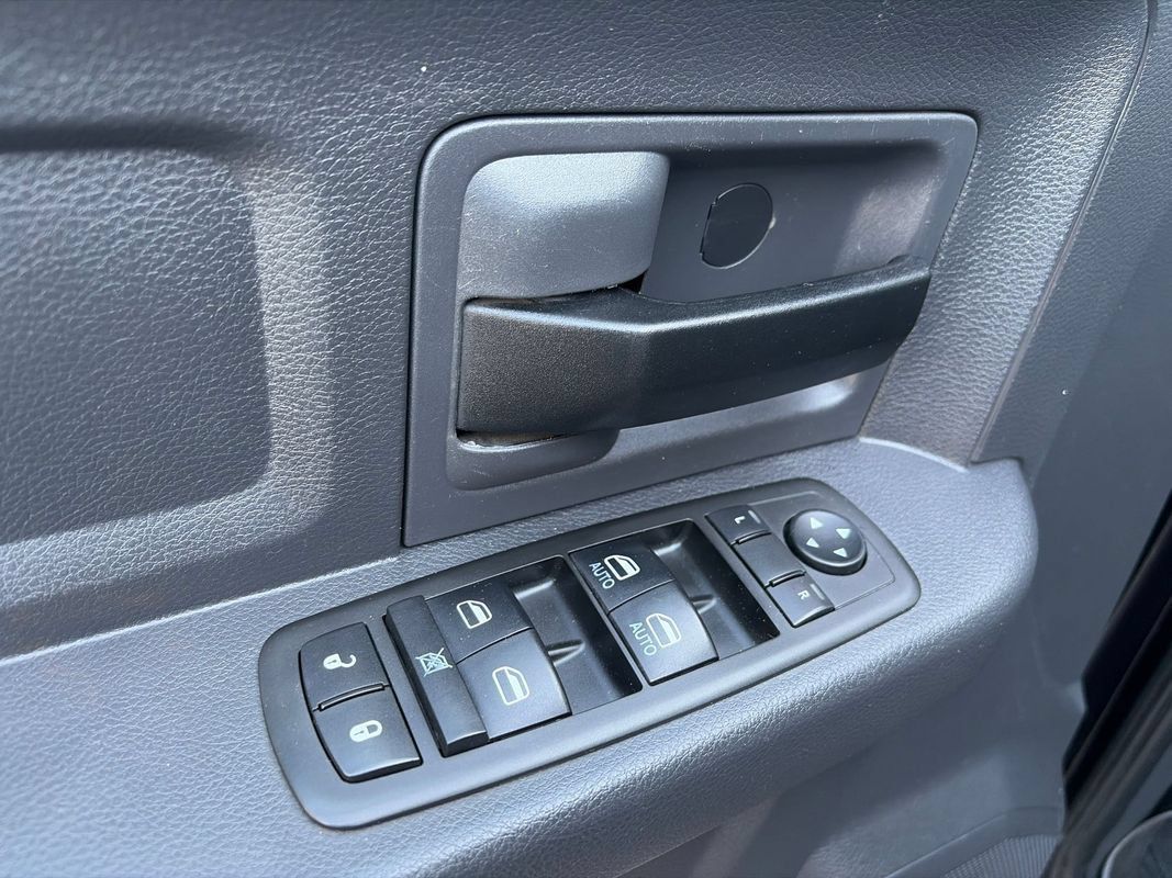 Used 2011 RAM 1500 ST w/ ST Popular Equipment Group AWD/4WD image 8