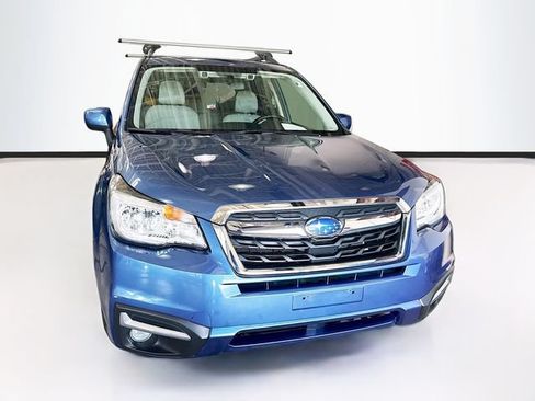 Used 2017 Subaru Forester 2.5i Premium AWD/4WD image 3
