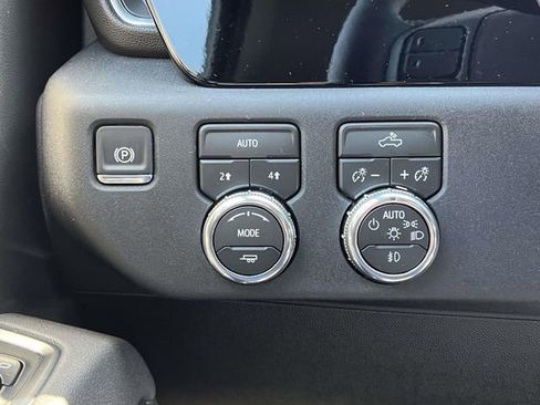 New 2026 GMC Sierra 1500 Elevation image 28