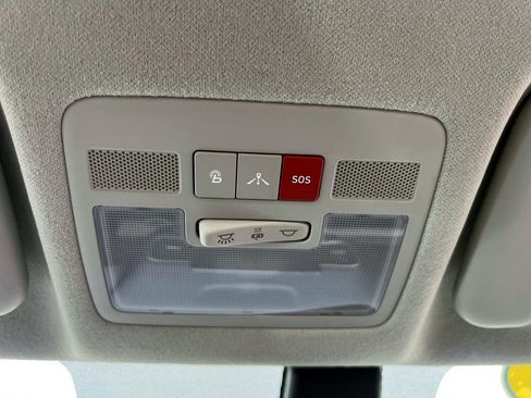 Certified 2024 Hyundai Venue Limited image 29