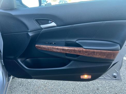 Used 2012 Honda Accord EX-L image 21