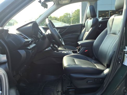 Certified 2023 Subaru Forester Touring AWD/4WD image 7