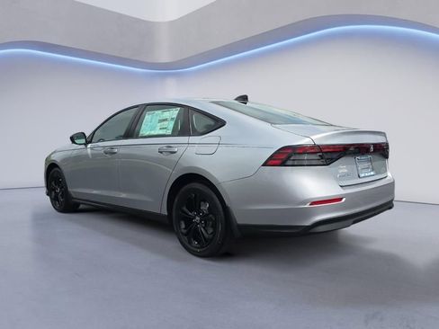 New 2025 Honda Accord SE image 4