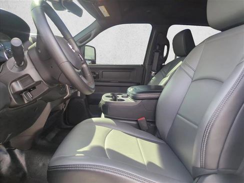 Used 2025 RAM 2500 Tradesman w/ Chrome Appearance Group image 13