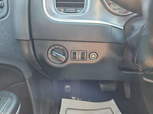 Used 2021 Dodge Charger SXT w/ Leather Interior Group RWD image 30