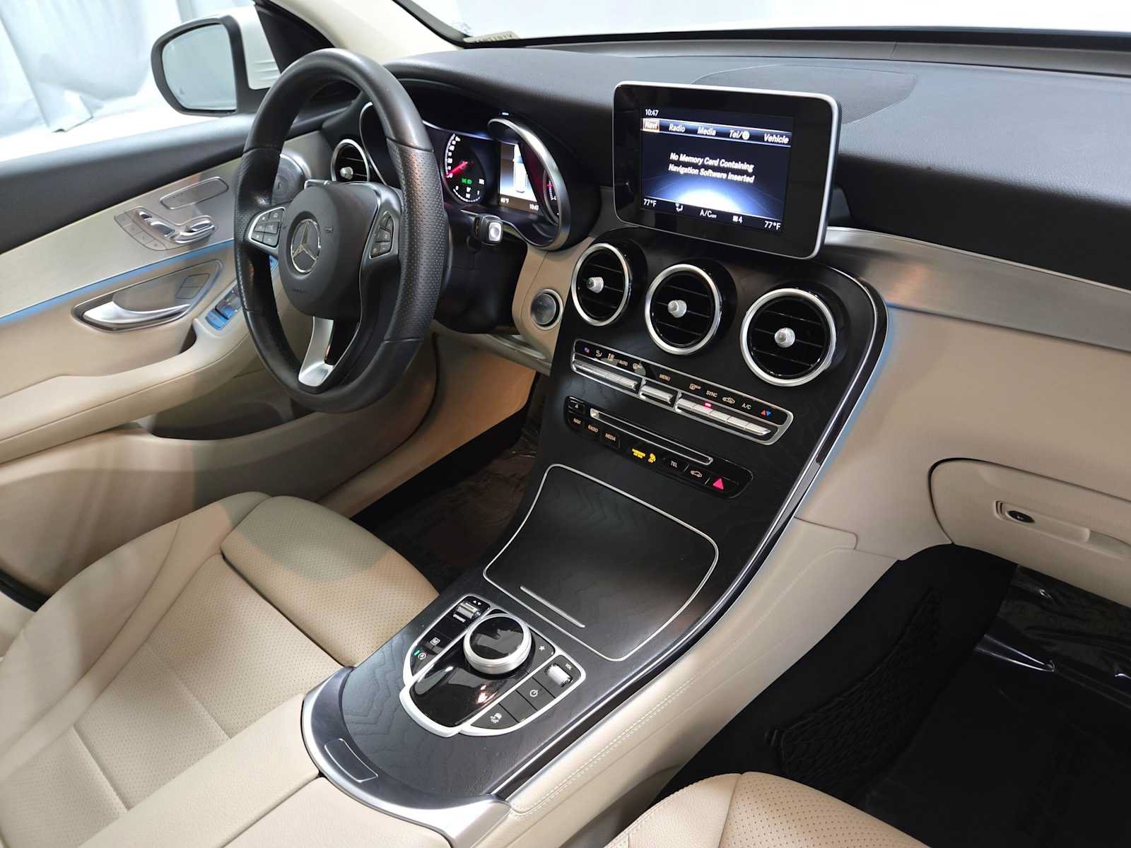 Used 2019 Mercedes-Benz GLC 300 4MATIC image 10