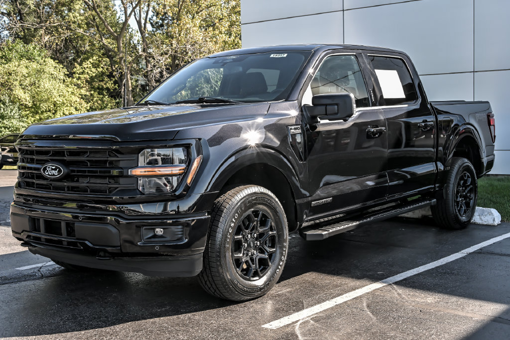 Certified 2024 Ford F150 XLT w/ Equipment Group 302A MID AWD/4WD image 5