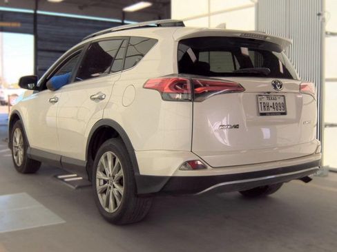 Used 2018 Toyota RAV4 Limited FWD image 5