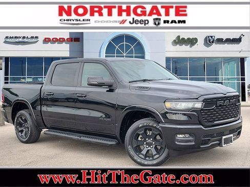 Used 2025 RAM 1500 Big Horn AWD/4WD image 1