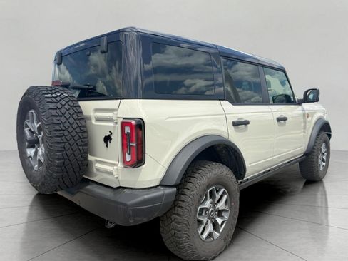 Used 2025 Ford Bronco Badlands AWD/4WD image 9