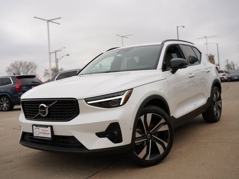 New 2025 Volvo XC40 B5 Plus w/ Protection Package Premier image 1