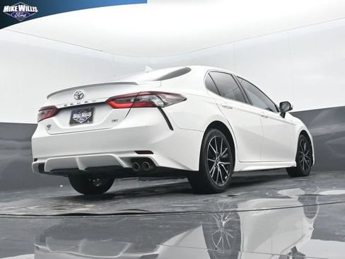Used 2022 Toyota Camry SE FWD image 23