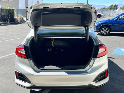 Used 2018 Honda Clarity Touring image 7