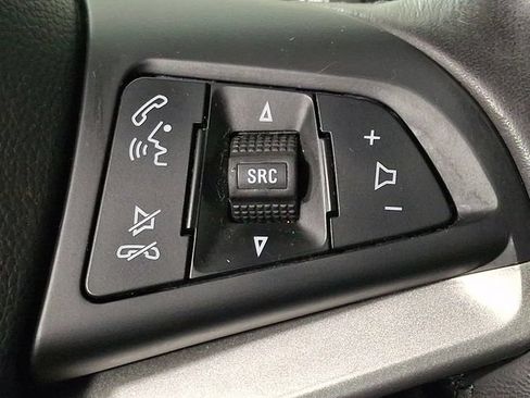 Used 2019 Chevrolet Trax LT w/ LT Convenience Package FWD image 21