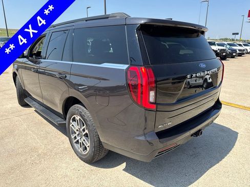 Used 2025 Ford Expedition Active AWD/4WD image 8