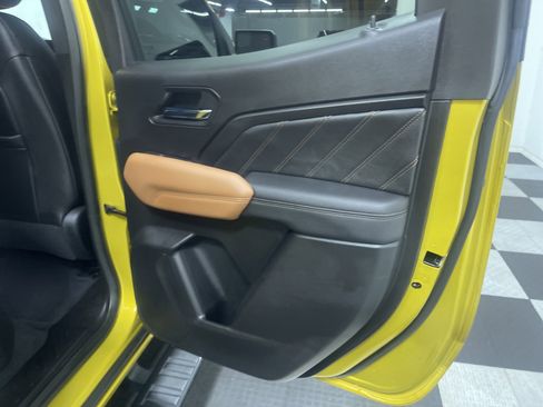 Used 2023 GMC Canyon AT4 w/ AT4 Premium Package image 18