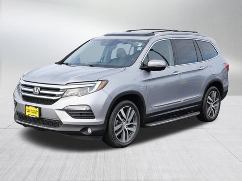 Used 2016 Honda Pilot Elite image 3