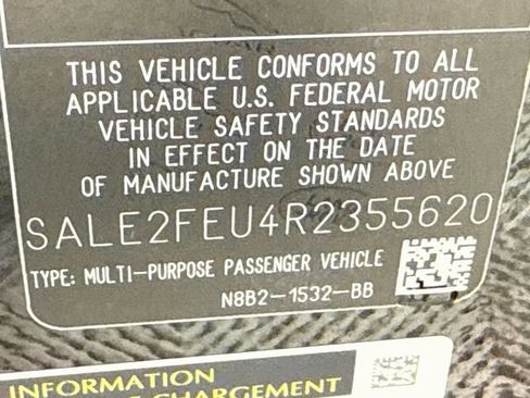 Certified 2024 Land Rover Defender 130 X-Dynamic SE AWD/4WD image 34