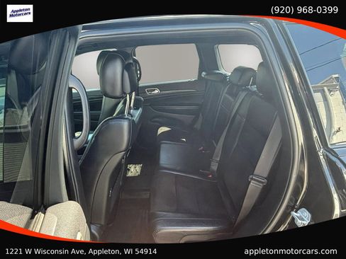 Used 2019 Jeep Grand Cherokee Altitude AWD/4WD image 22