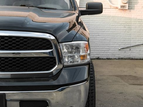 Used 2019 RAM 1500 Classic SLT image 43
