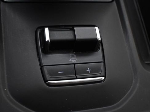 Used 2023 GMC Sierra 1500 Denali Ultimate AWD/4WD image 33