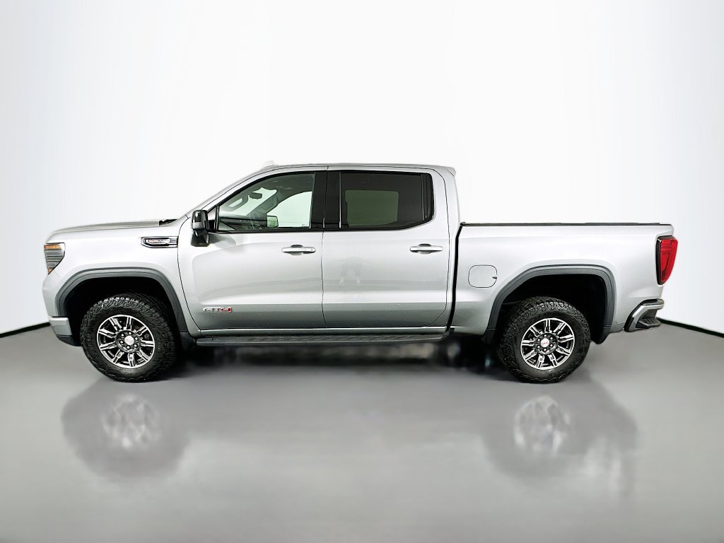 Used 2024 GMC Sierra 1500 AT4 w/ Technology Package AWD/4WD image 8