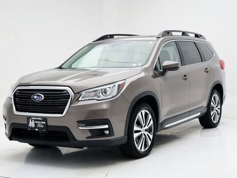 Used 2022 Subaru Ascent Limited w/ Technology Package image 2