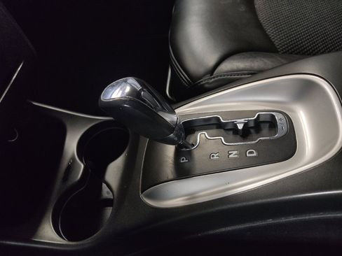 Used 2018 Dodge Journey Crossroad FWD image 26