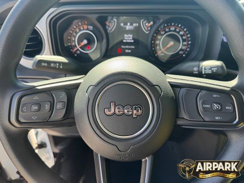 New 2026 Jeep Gladiator Sport AWD/4WD image 21