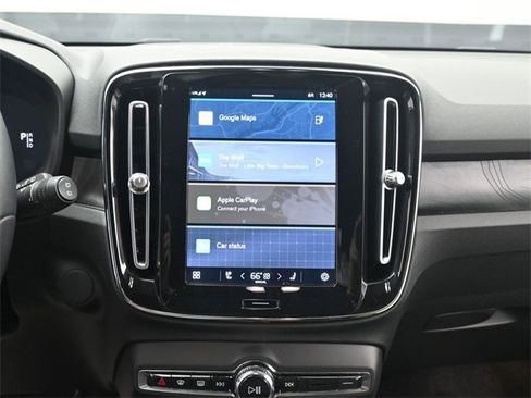 Used 2023 Volvo XC40 Recharge Ultimate image 12