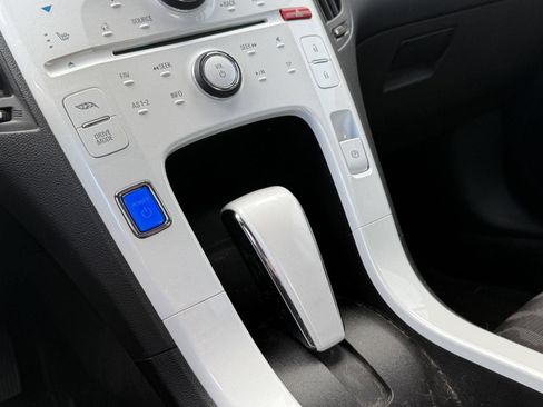 Used 2013 Chevrolet Volt w/ Enhanced Safety Package 1 FWD image 17