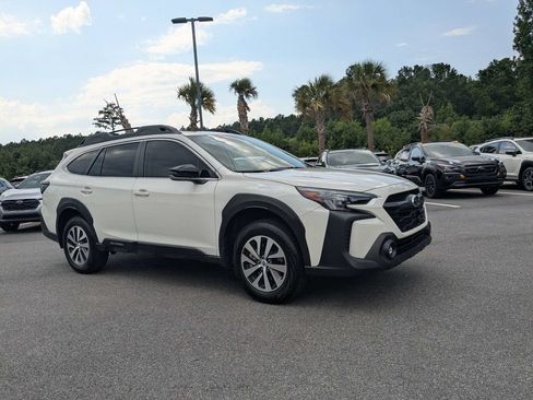 Certified 2025 Subaru Outback Premium AWD/4WD image 2