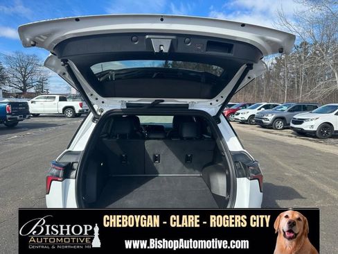 Used 2025 Chevrolet Equinox LT w/ Convenience Package II AWD/4WD image 28