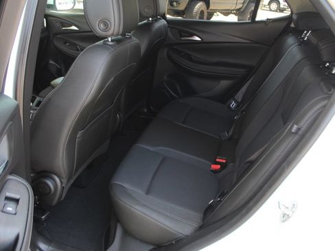 Used 2024 Buick Encore GX Preferred FWD image 25