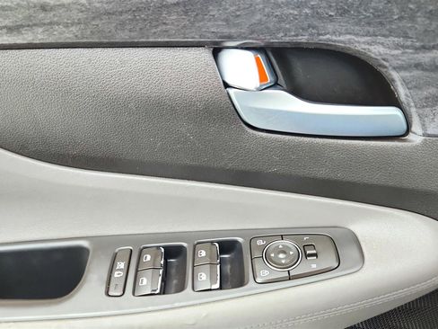 Used 2019 Hyundai Santa Fe SEL FWD image 40