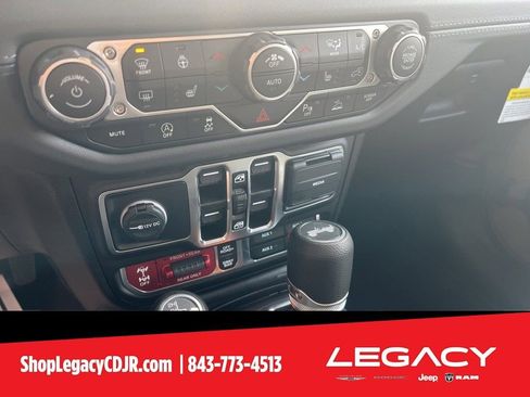 New 2025 Jeep Wrangler Rubicon image 19