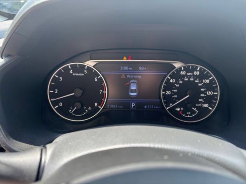 Used 2025 Nissan Altima 2.5 SV FWD image 40