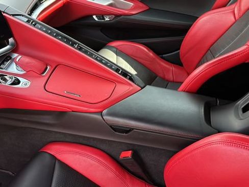 Used 2022 Chevrolet Corvette Stingray Premium Cpe w/ Z51 Performance Package RWD image 21