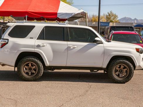 Used 2016 Toyota 4Runner SR5 image 4
