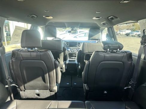 New 2026 Chrysler Pacifica Select FWD image 23