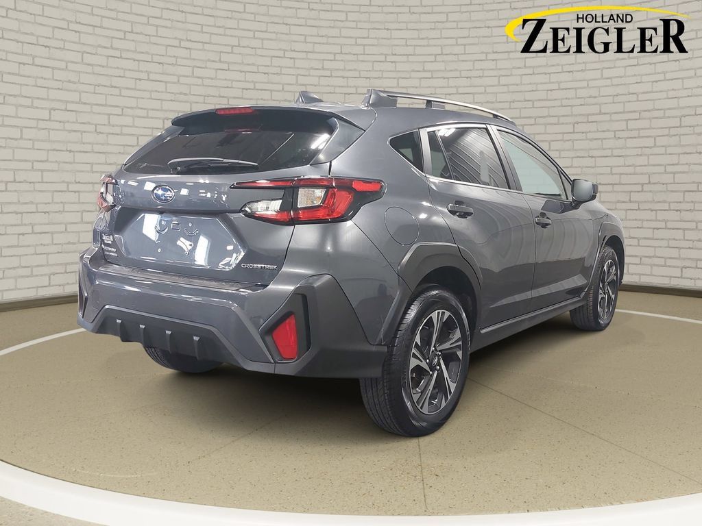 Used 2024 Subaru Crosstrek 2.0i Premium AWD/4WD image 5