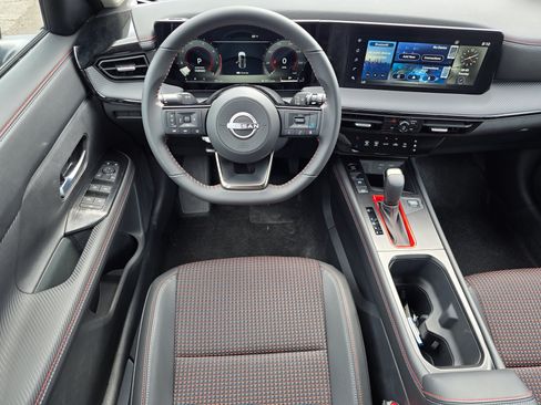 Used 2025 Nissan Kicks SR AWD/4WD image 10